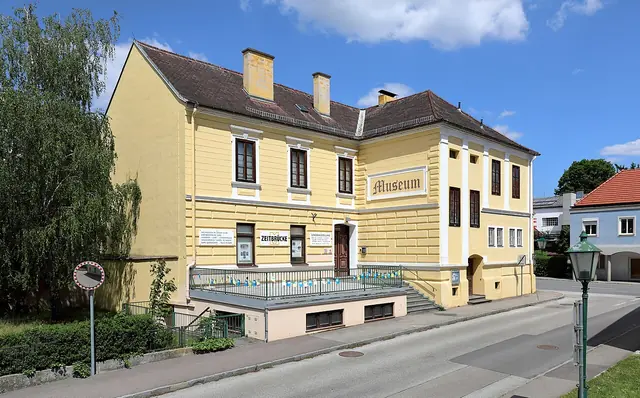 Zeitbrücke-Museum in Gars am Kamp